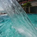 Continental Wellness & 4*