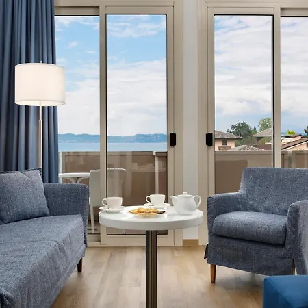 Hotel Continental Wellness & 4*