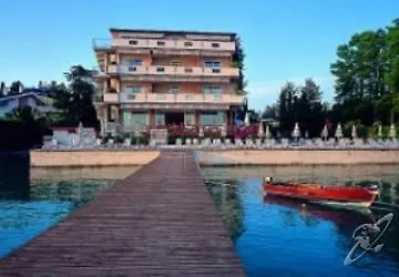 Continental Wellness & 4*