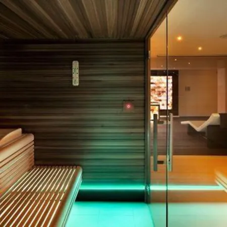 Hotel Continental Wellness & 4*