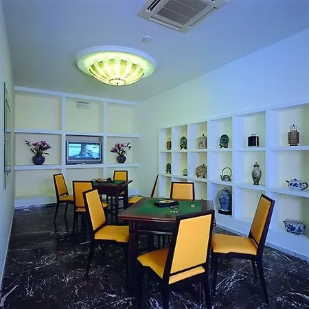 Hotel Continental Wellness & 4*