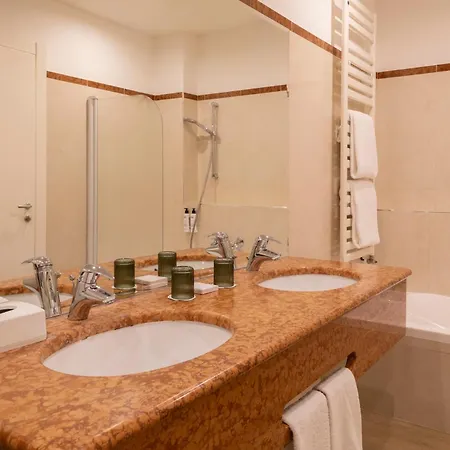 Hotel Continental Wellness & 4*