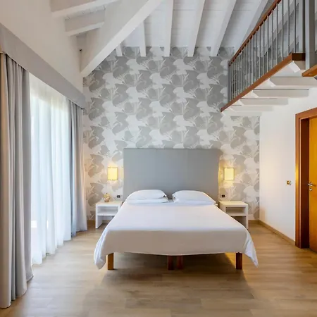 Continental Wellness & 4* سيرمِيوني
