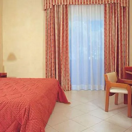 Continental Wellness & 4*