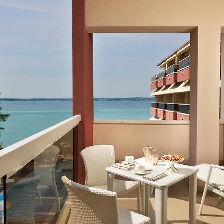 Continental Wellness & Σιρμιόνε