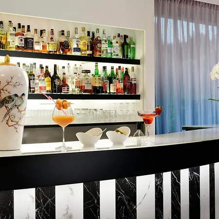 Continental Wellness & Spa 호텔 시르미오네