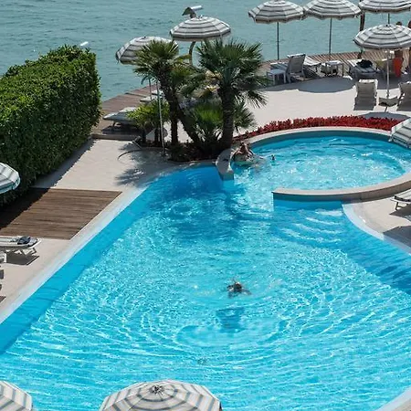 Continental Wellness & Ξενοδοχείο Σιρμιόνε